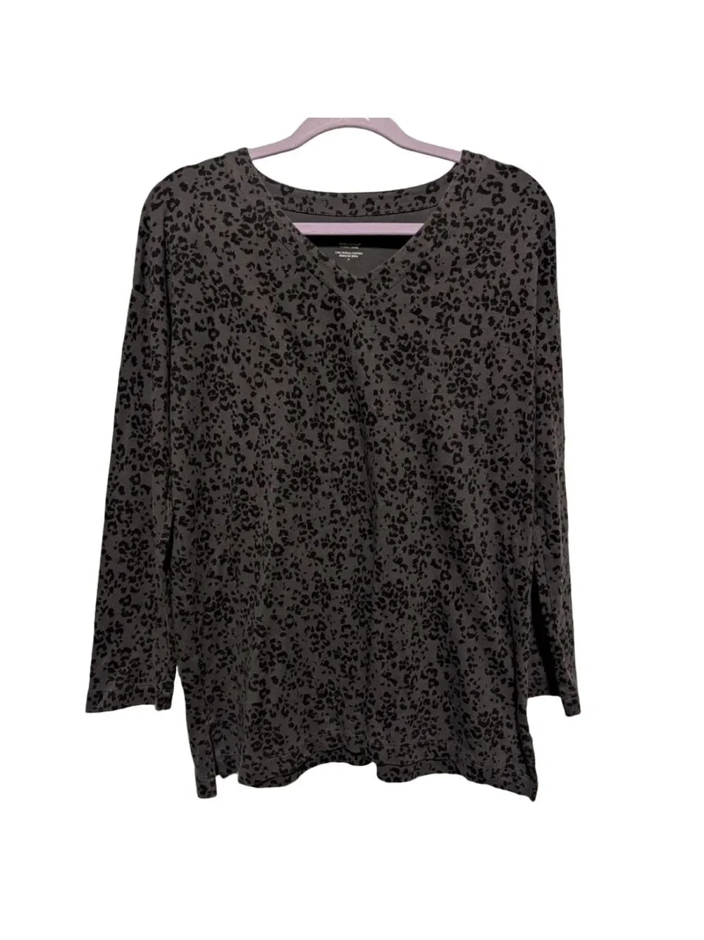 J. Jill Supima Cotton V-Neck Tunic Dark Gray Animal Print Small